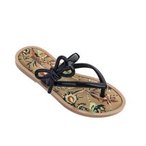 NWT MELISSA x JASON WOO Flip Flops Sandals Bow Beige Black RARE Women’s Size 8